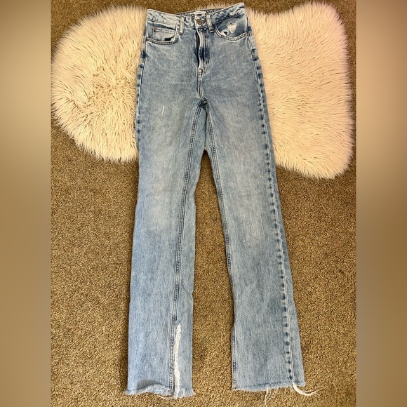 Zara Straight Leg Jeans - Picture 2 of 5